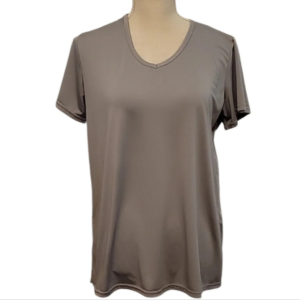 NWOT Real Essentials Workout Top